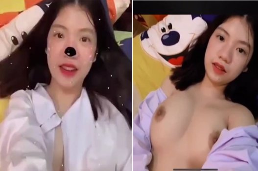 Em gái làm nũng với cái lỗ hỏng
